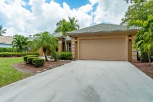 2373 SW Oak Ridge Rd, Palm City, FL 34990, Sold 09/03/20
