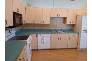 749 24th Square, Vero Beach, FL 32962, Sold 07/22/20