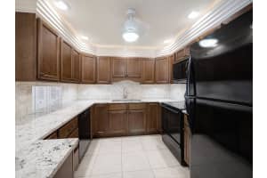 3520 S Ocean Blvd APT H205, South Palm Beach, FL 33480, Sold 05/04/21