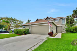 922 Honeytree Ln, Wellington, FL 33414, Sold 08/03/20