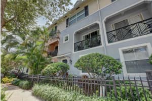 74 NW 3rd Ave, Delray Beach, FL 33444, Sold 08/07/20