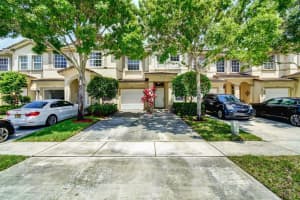 319 Spruce St, Boynton Beach, FL 33426, Sold 07/22/20