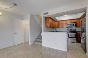 4075 Village Dr, Delray Beach, FL 33445, Sold 09/17/20