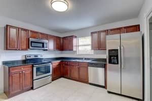 352 SW 27th Ave, Delray Beach, FL 33445, Sold 10/05/20