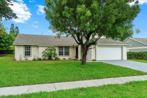112 Sherwood Dr, Royal Palm Beach, FL 33411, Sold 07/27/20