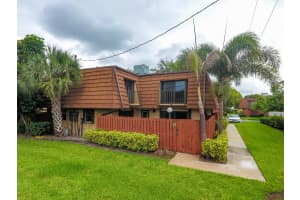 1458 N Lawnwood Cir, Fort Pierce, FL 34950, Sold 08/25/20