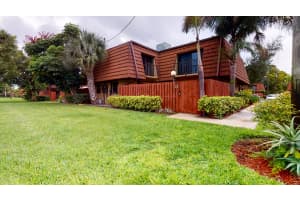 1458 N Lawnwood Cir, Fort Pierce, FL 34950, Sold 08/25/20