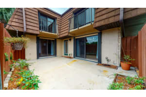 1458 N Lawnwood Cir, Fort Pierce, FL 34950, Sold 08/25/20