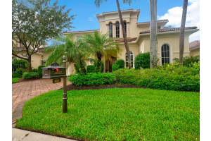 105 Monte Carlo Dr, Palm Beach Gardens, FL 33418, Sold 10/30/20