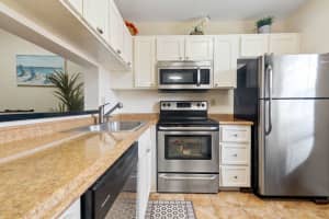 5580 Lakeside Dr, Margate, FL 33063, Sold 09/14/20