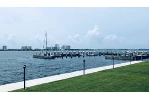 1130 Lake Shore Dr, Lake Park, FL 33403, Sold 07/23/20