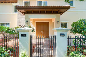 121 NW Gardner St, Boca Raton, FL 33432, Sold 07/31/20