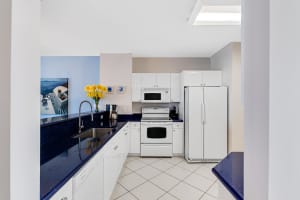 17050 N Bay Rd, Sunny Isles Beach, FL 33160, Sold 04/28/21