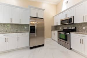 1983 Discovery Cir E, Deerfield Beach, FL 33442, Sold 08/10/20