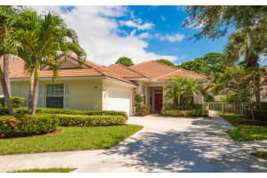 102 Lost Bridge Dr, Palm Beach Gardens, FL 33410, Sold 09/29/20