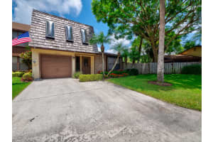 1052 Raintree Dr, Palm Beach Gardens, FL 33410, Sold 07/30/20