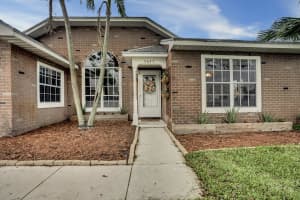 5647 Pebble Brook Ln, Boynton Beach, FL 33472, Sold 07/15/20