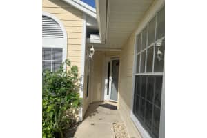 942 5th Dr, Vero Beach, FL 32960, Sold 08/07/20