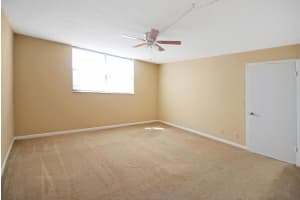 470 Executive Center Dr #2h, West Palm Beach, FL 33401, Sold 08/03/20