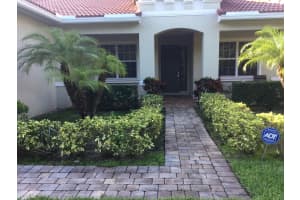 6852 Osage Cir, West Palm Beach, FL 33413, Sold 08/06/20