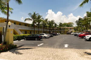 2660 NE 8th Ave, Wilton Manors, FL 33334, Sold 08/19/20