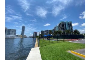 200 Leslie Dr, Hallandale Beach, FL 33009, Sold 10/06/20