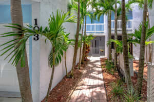 103 Fairway Ln, Royal Palm Beach, FL 33411, Sold 08/28/20