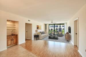 MLS# R10631328, Vero Beach, Florida 32963