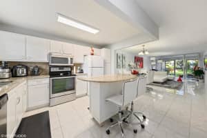 2000 S Federal Hwy, Boynton Beach, FL 33435, Sold 07/31/20