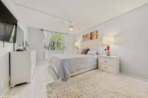 2000 S Federal Hwy, Boynton Beach, FL 33435, Sold 07/31/20