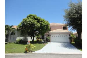 136 Woodlake Cir, Greenacres, FL 33463, Sold 09/14/20