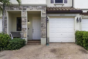 6949 Broadland Wy, Coconut Creek, FL 33073, Sold 09/15/20