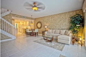 325 Salinas Dr, West Palm Beach, FL 33410, Sold 08/14/20