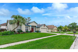 155 Royal Pine Cir S, Royal Palm Beach, FL 33411, Sold 08/27/20