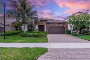 8870 Willow Cove Ln, Lake Worth, FL 33467, Sold 08/25/20