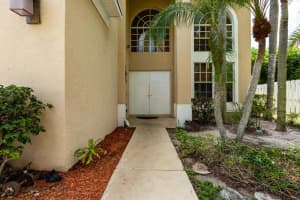 1354 Fairfax Cir E, Boynton Beach, FL 33436, Sold 10/01/20