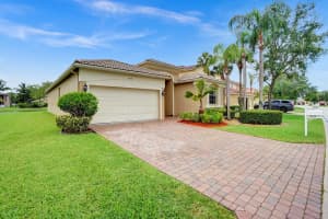 8134 Via Bolzano, Lake Worth, FL 33467, Sold 08/17/20