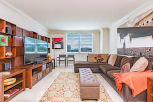 99 SE Mizner Blvd, Boca Raton, FL 33432, Sold 05/25/21