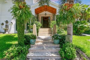 2 Clearview Ave, Hobe Sound, FL 33455, Sold 11/02/20