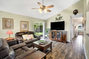 5415 Courtney Cir, Boynton Beach, FL 33472, Sold 08/17/20