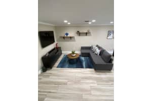 8913 NW 53rd St, Sunrise, FL 33351, Sold 08/17/20