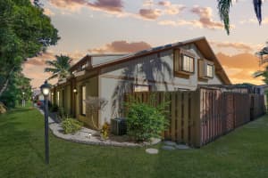 311 Maplecrest Cir, Jupiter, FL 33458, Sold 08/14/20