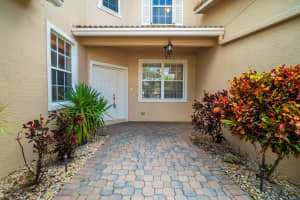 1370 Pebble Ridge Ln, West Palm Beach, FL 33411, Sold 08/11/20