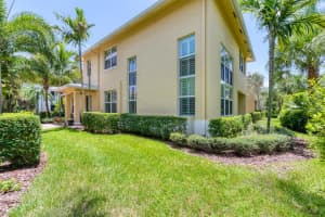 1069 Piccadilly St, Palm Beach Gardens, FL 33418, Sold 09/25/20