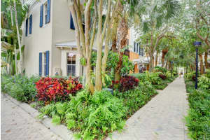 354 E Mallory Cir, Delray Beach, FL 33483, Sold 08/31/20