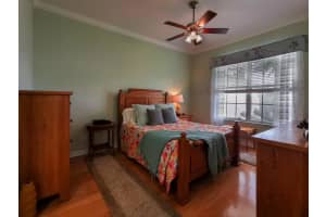 1072 Bedford Ave, Palm Beach Gardens, FL 33403, Sold 08/12/20