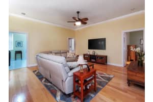 1072 Bedford Ave, Palm Beach Gardens, FL 33403, Sold 08/12/20