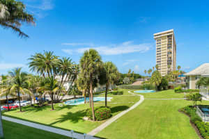 1299 S Ocean Blvd APT R4, Boca Raton, FL 33432, Sold 09/30/20