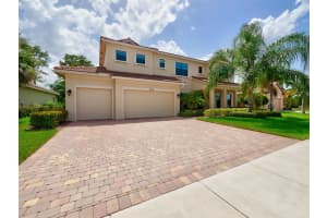 2732 NW Crystal Lake Dr, Jensen Beach, FL 34957, Sold 08/27/20