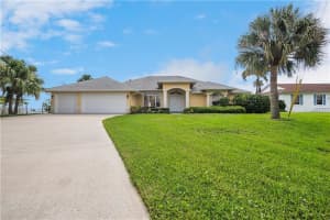 490 12th Pl SE, Vero Beach, FL 32962, Sold 08/14/20